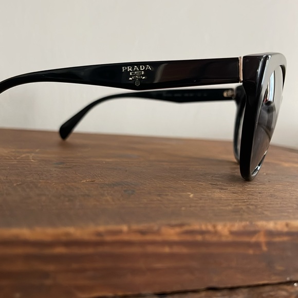 Prada sunglasses SPR 23O 56/20 140 2N w/CASE & BOX - Picture 2 of 12